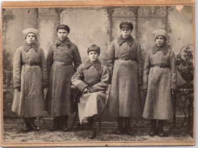 Групповое фото бойцов красной армии.