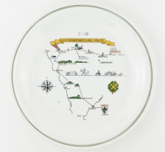 Памятная тарелка с изображением "Боевой путь моторизированной дивизии".