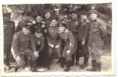Групповое фото офицеров красной армии.