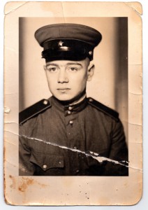 Фотография солдата Советской армии.