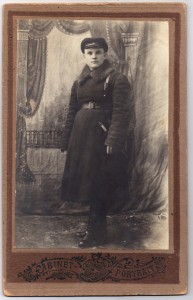 Кабинет-портрет офицера РИА с кортиком.