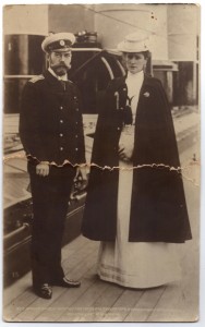 Фото-открытка Николая II и Александры Федоровны.