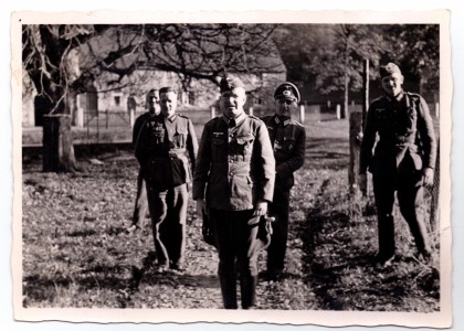 Групповое фото военнослужащих Вермахта.