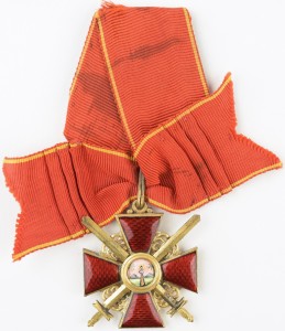 Знак ордена Святой Анны 3-й степени с мечами.